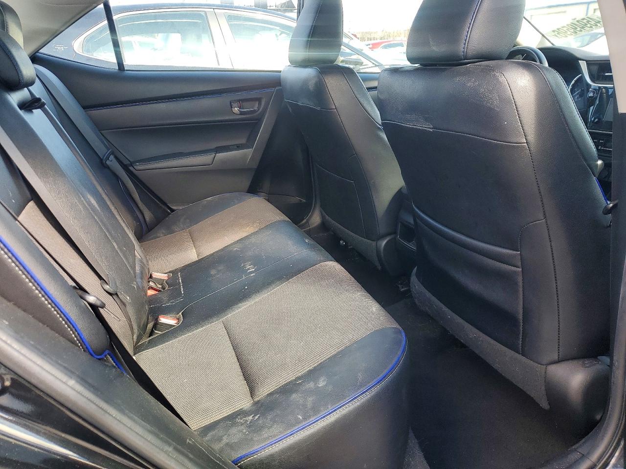 2019 TOYOTA COROLLA SE photo 10