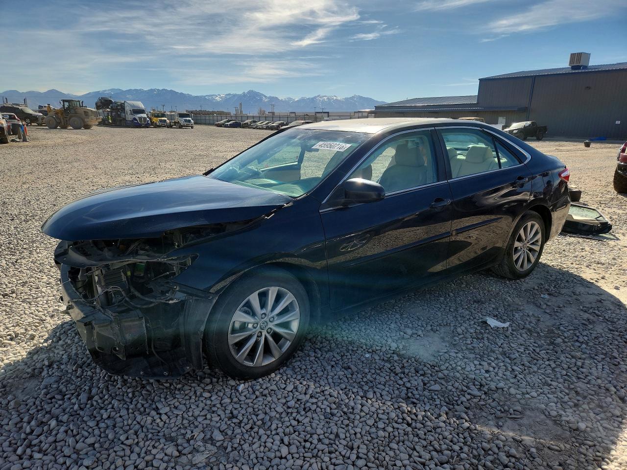 2015 TOYOTA CAMRY