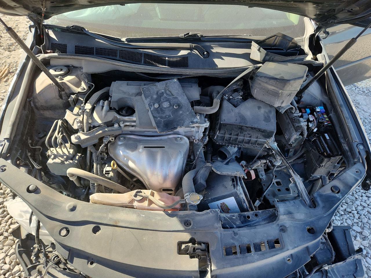 2015 TOYOTA CAMRY XLE photo 11
