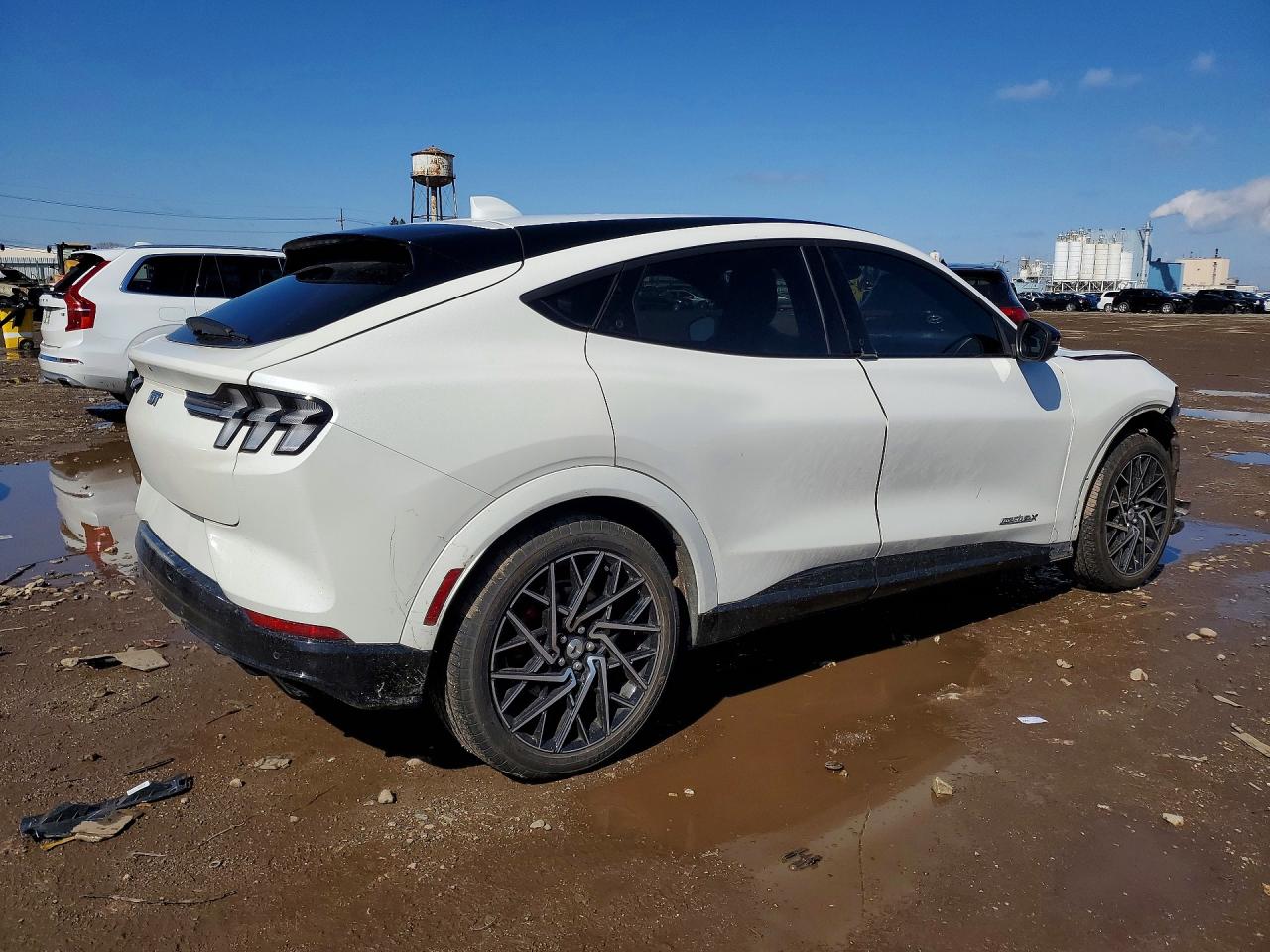 2021 FORD MUSTANG MACH-E GT photo 7
