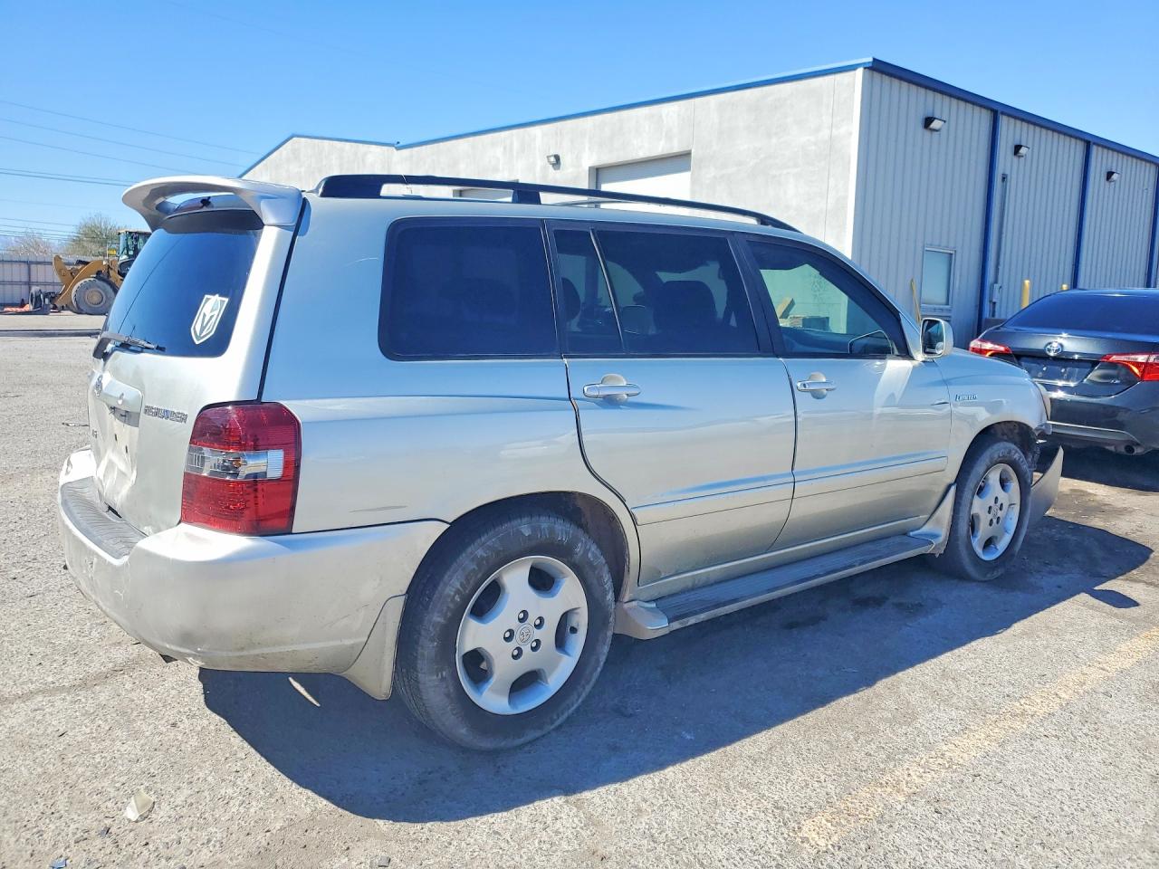 2004 TOYOTA HIGHLANDER LIMITED photo 5