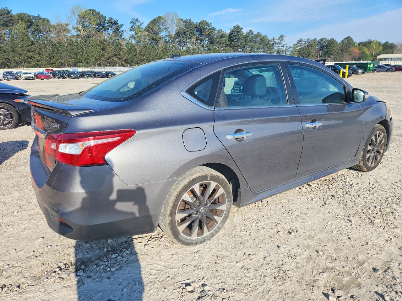 2019 NISSAN SENTRA SR photo 5