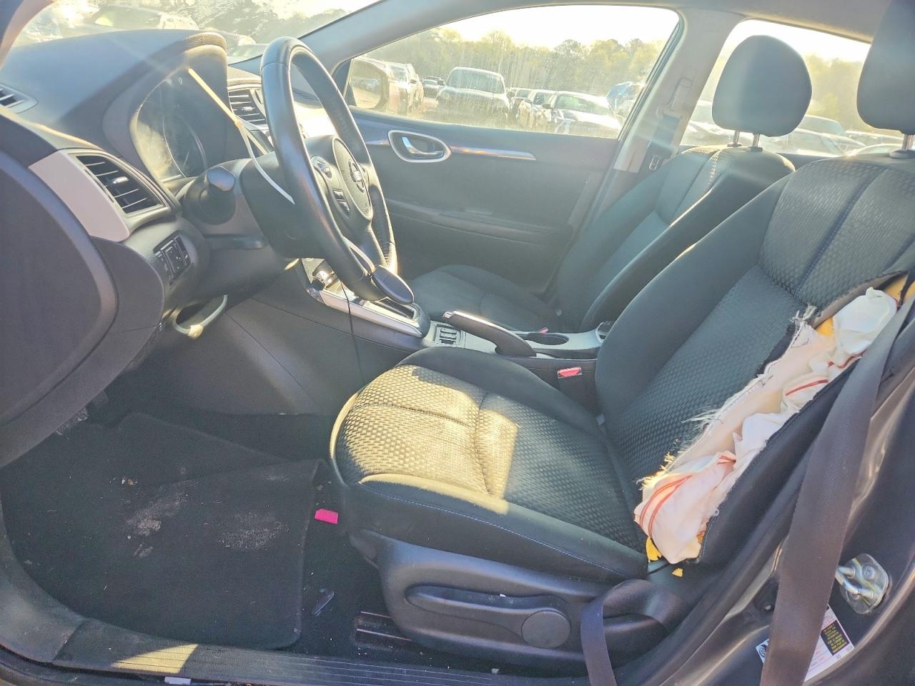 2019 NISSAN SENTRA SR photo 13