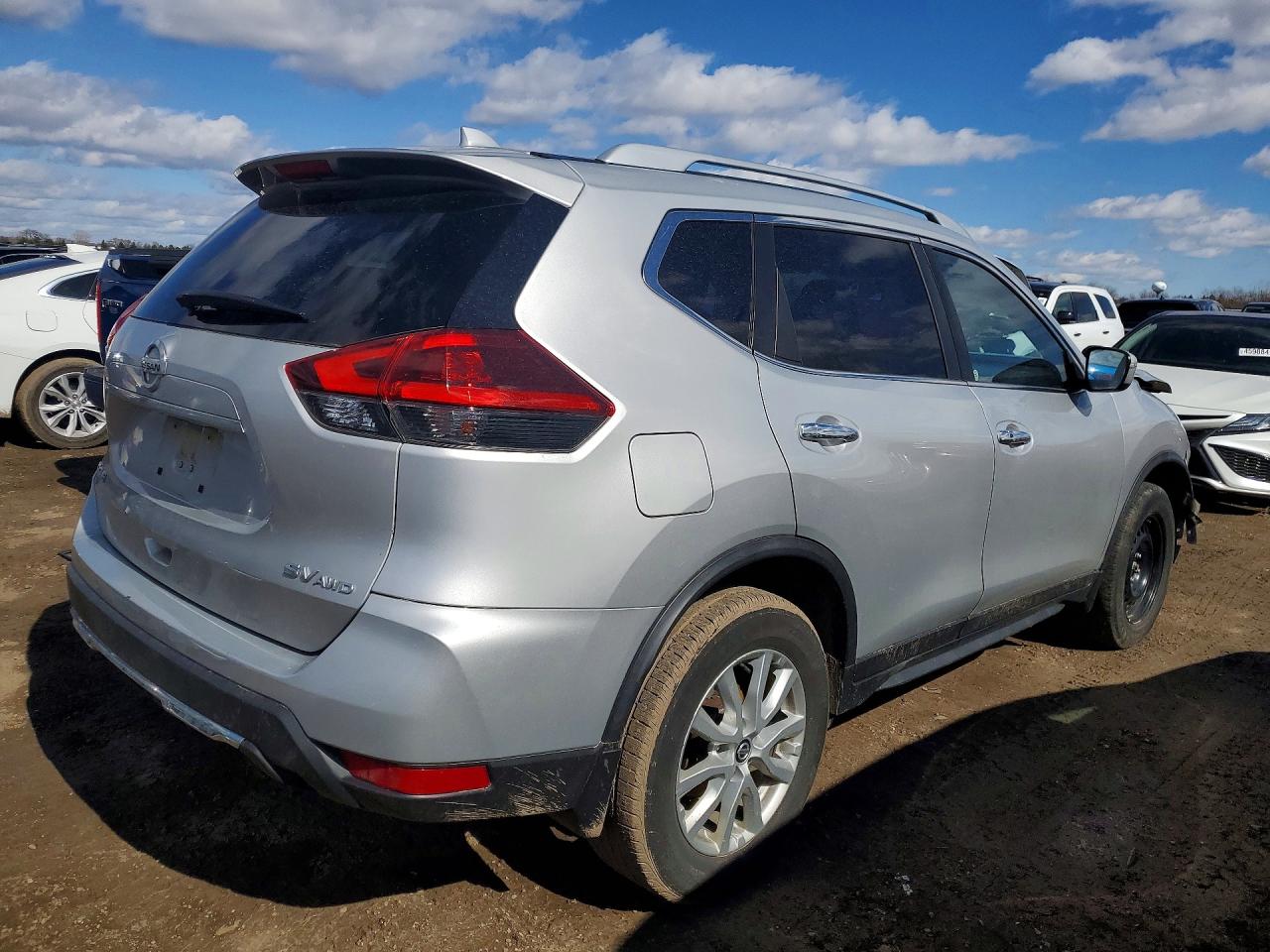 2018 NISSAN ROGUE SV photo 3