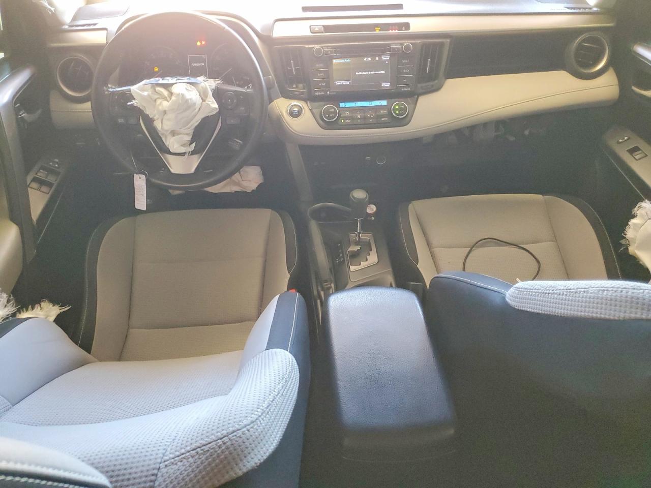 2018 TOYOTA RAV4 XLE photo 8