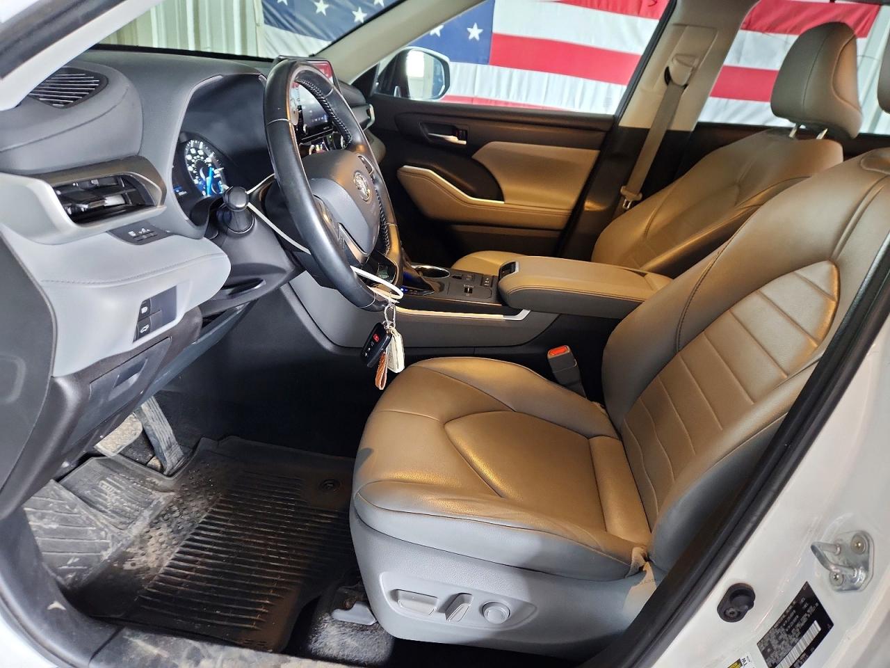 2021 TOYOTA HIGHLANDER HYBRID XLE photo 7