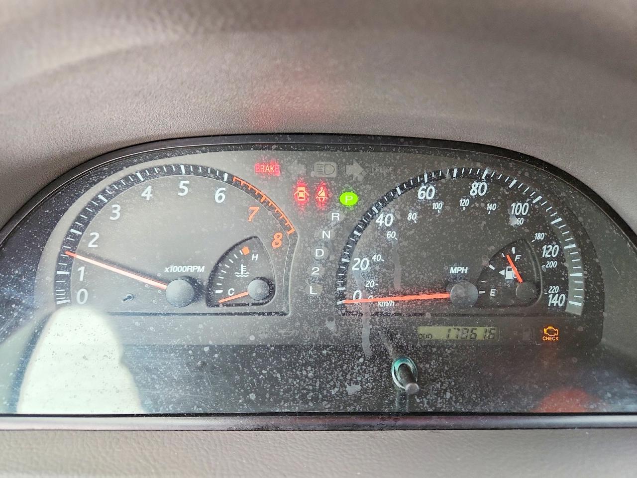 2004 TOYOTA CAMRY LE photo 25
