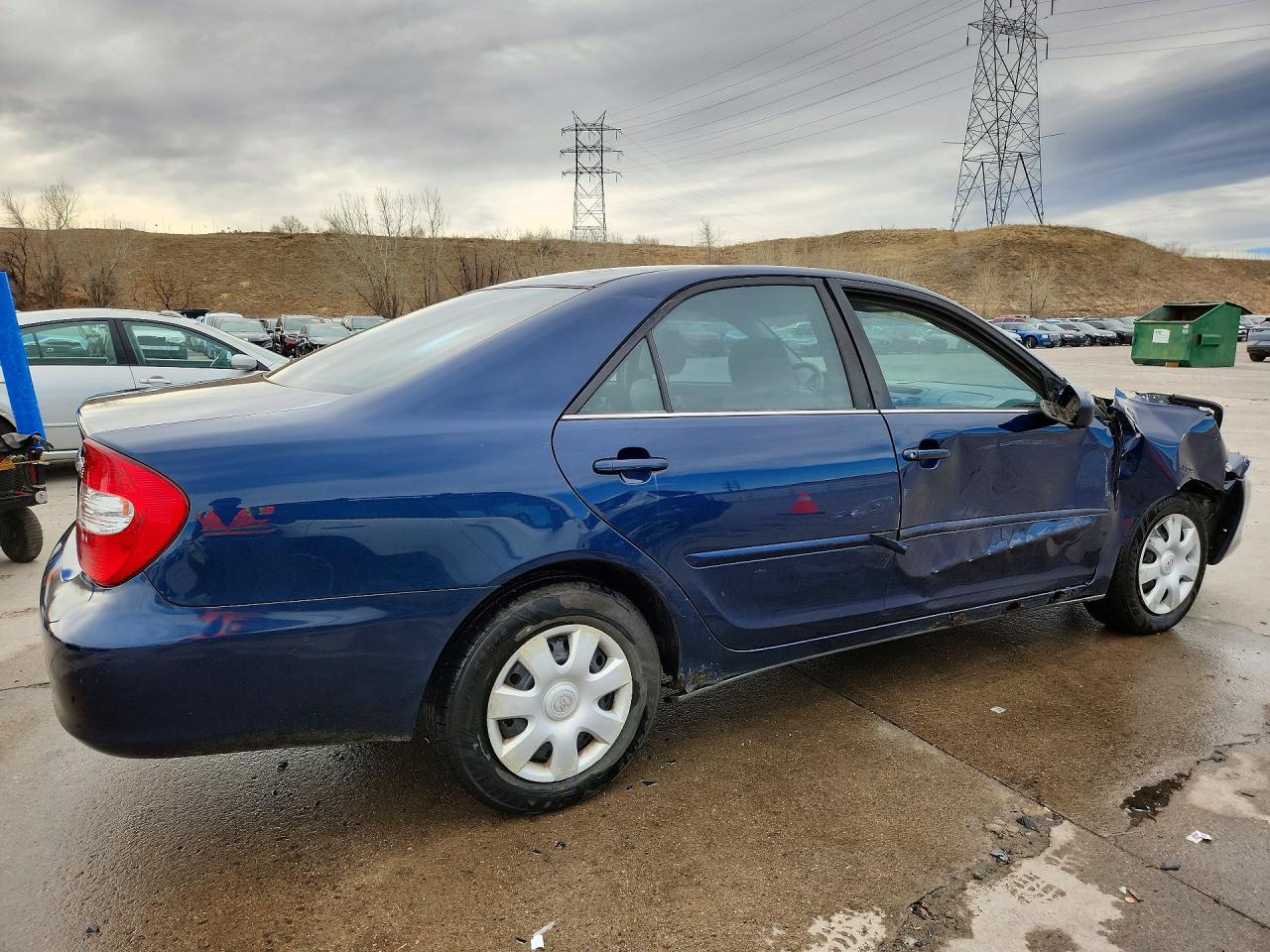 2004 TOYOTA CAMRY LE photo 7