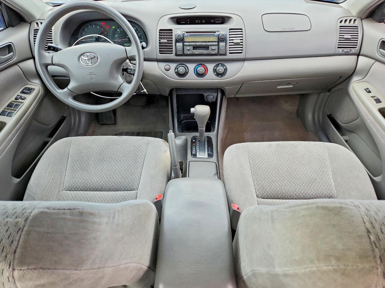 2004 TOYOTA CAMRY LE photo 22