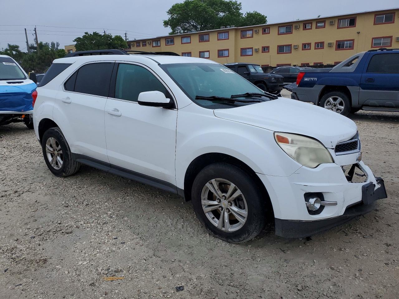 2015 CHEVROLET EQUINOX LT photo 4