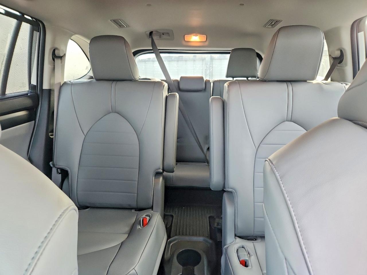 2025 TOYOTA HIGHLANDER HYBRID XLE photo 19