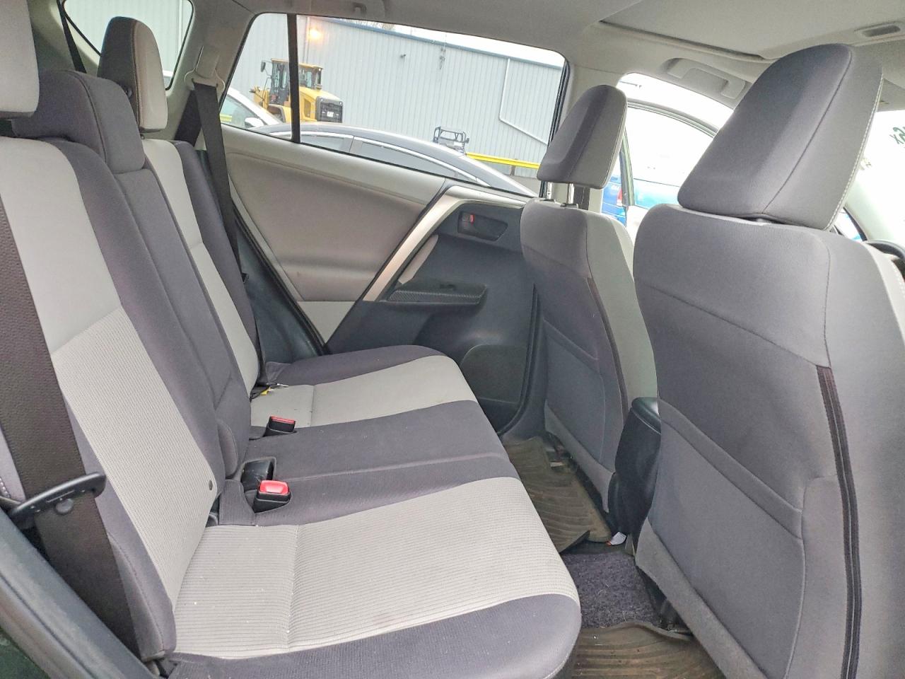 2013 TOYOTA RAV4 XLE photo 10