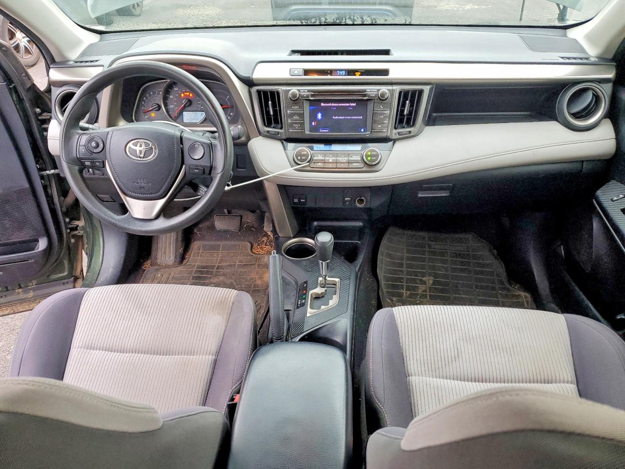 2013 TOYOTA RAV4 XLE photo 8