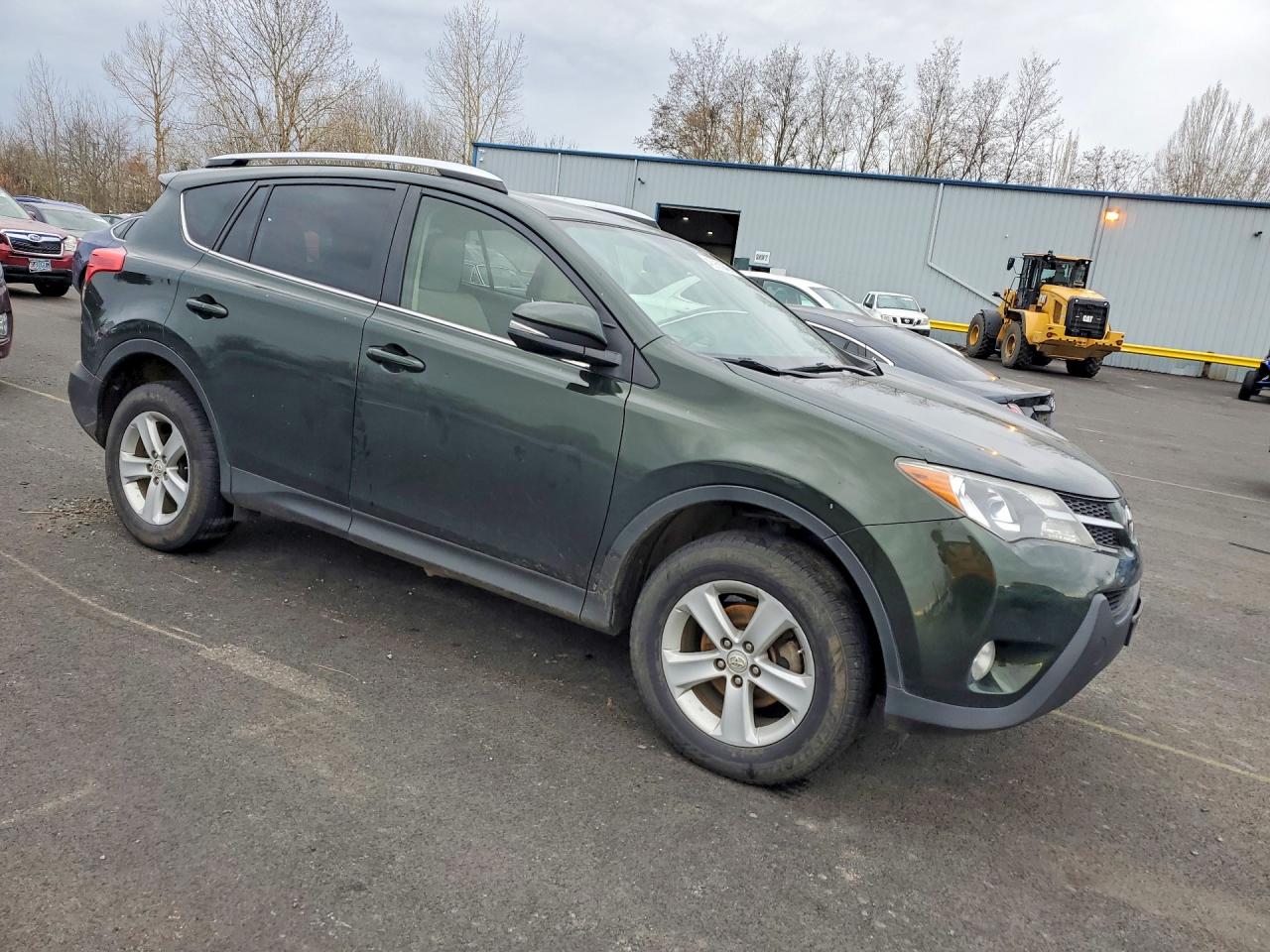 2013 TOYOTA RAV4 XLE photo 4