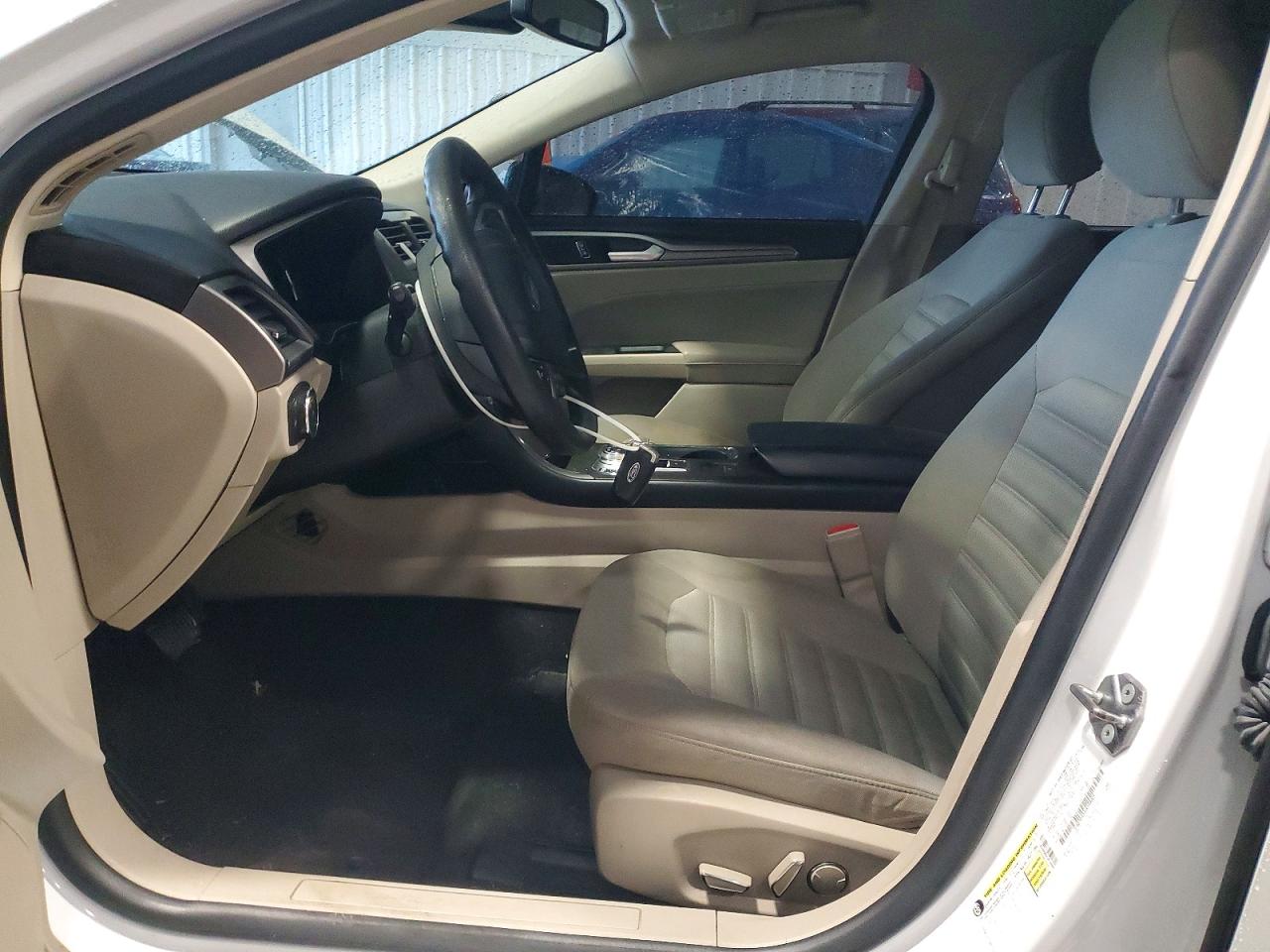 2018 FORD FUSION SE photo 19