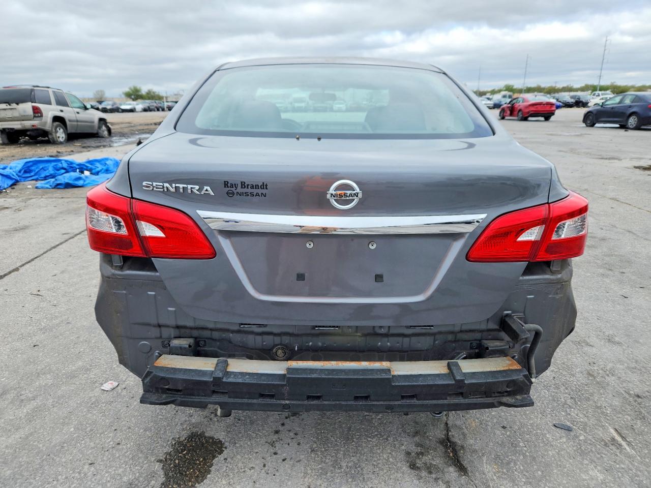 2016 NISSAN SENTRA S photo 6