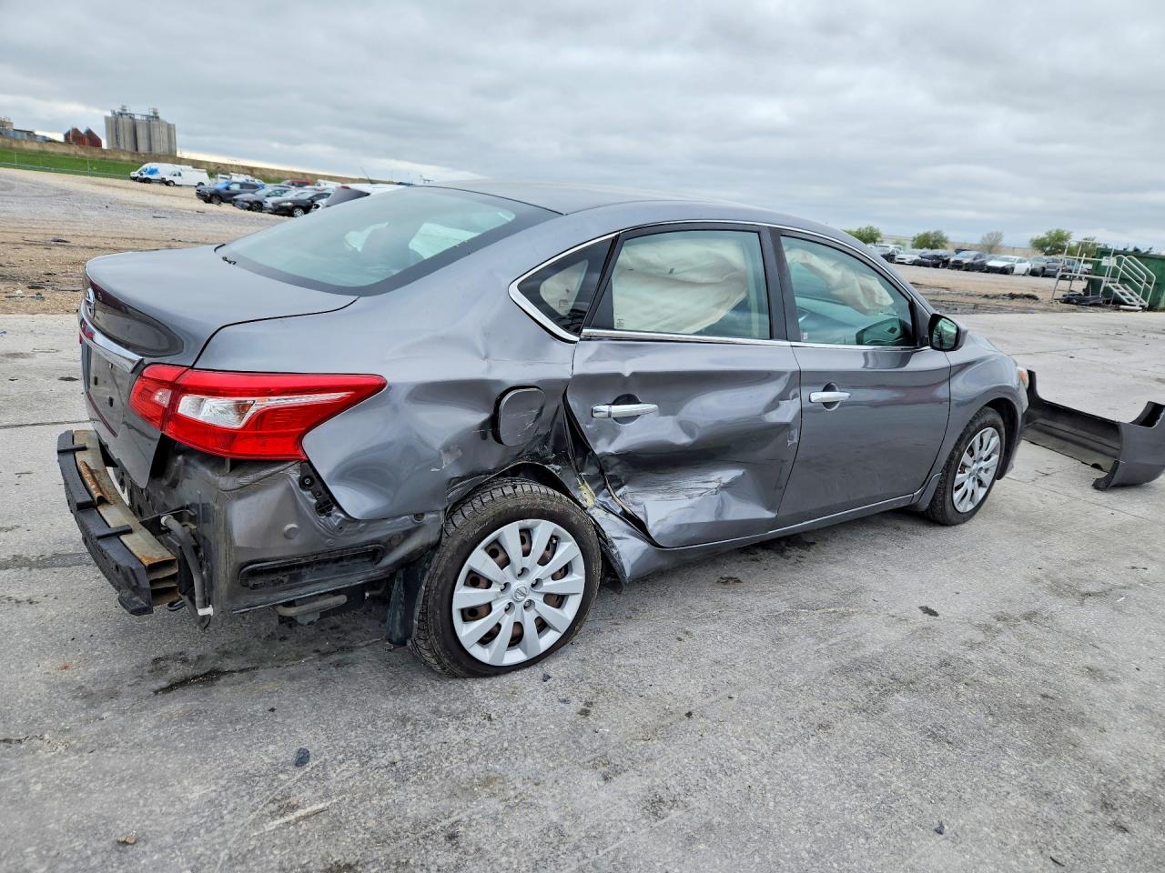 2016 NISSAN SENTRA S photo 3