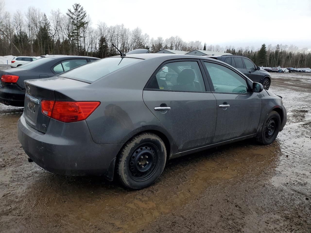 2013 KIA FORTE photo 3