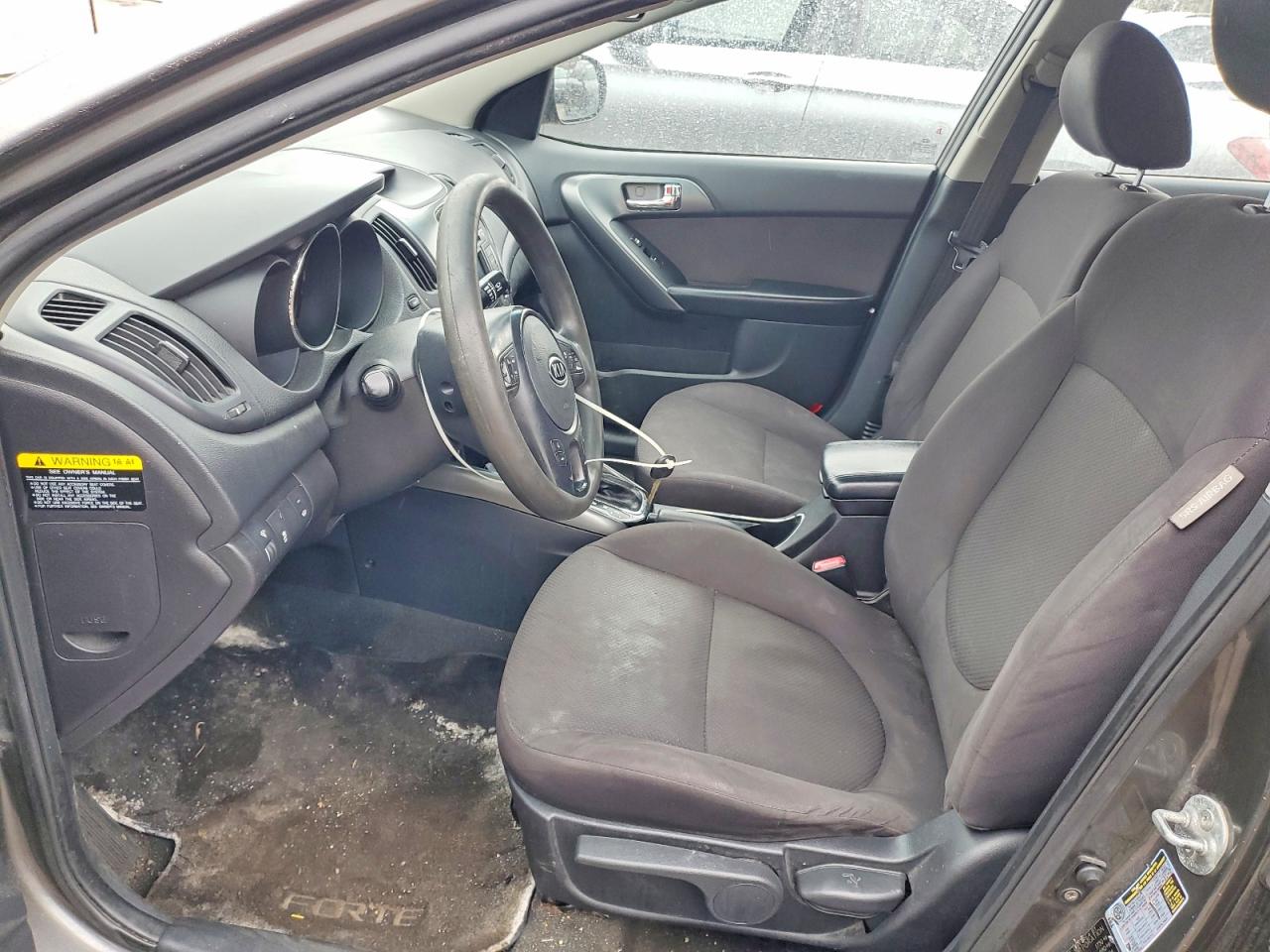 2013 KIA FORTE photo 7