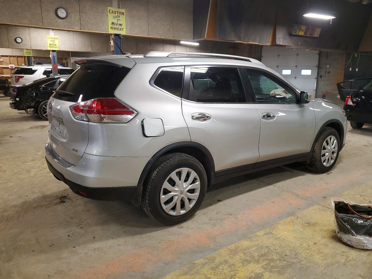2016 NISSAN ROGUE S photo 5