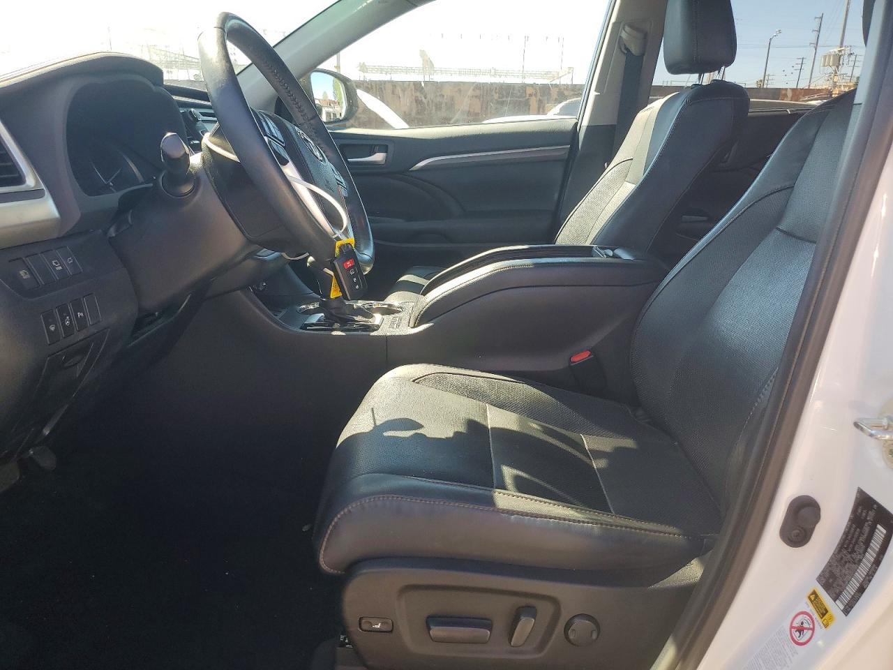 2019 TOYOTA HIGHLANDER HYBRID LIMITED PLATINUM photo 7