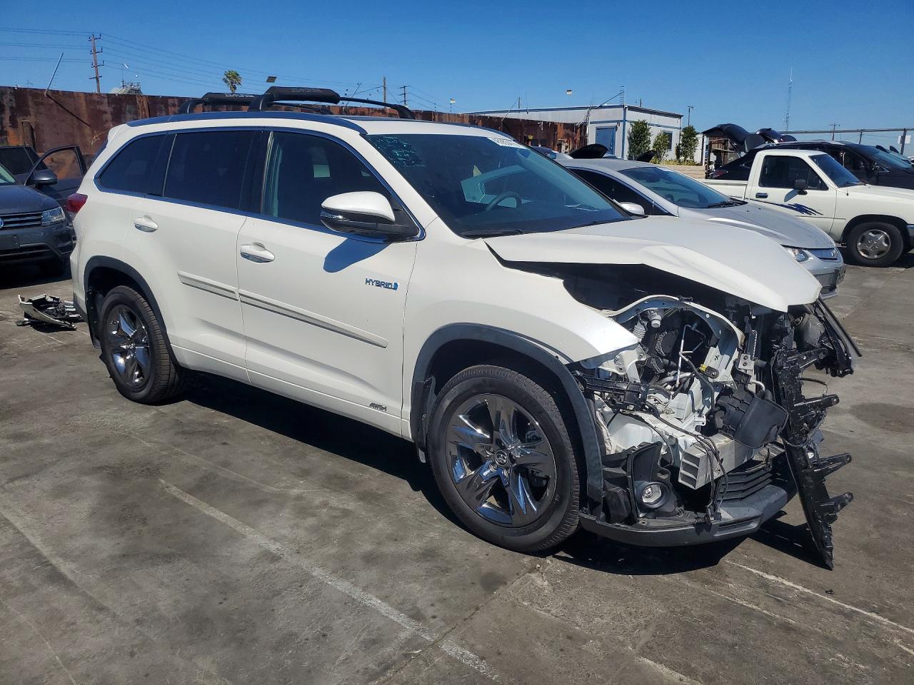 2019 TOYOTA HIGHLANDER HYBRID LIMITED PLATINUM photo 4