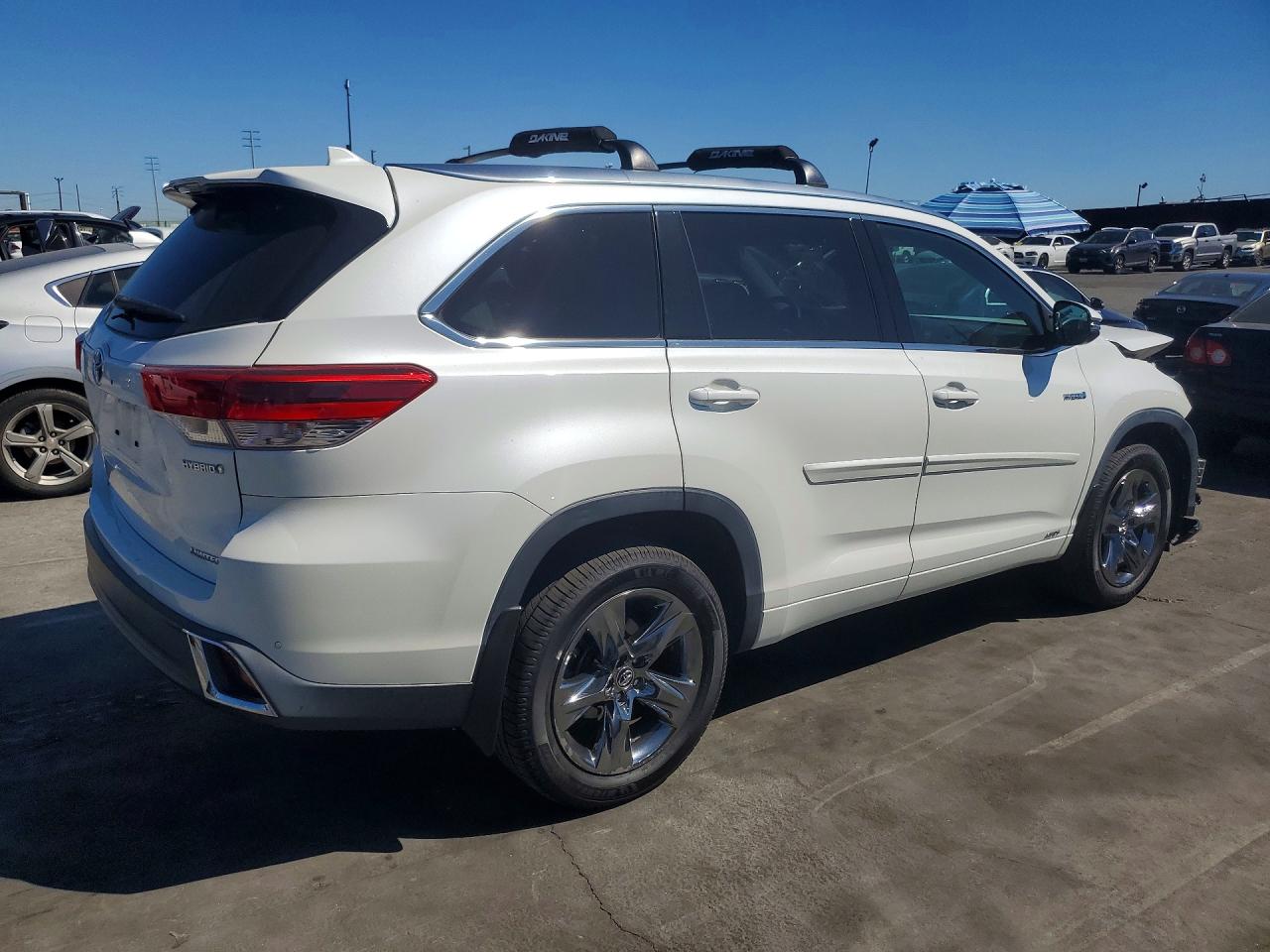 2019 TOYOTA HIGHLANDER HYBRID LIMITED PLATINUM photo 3