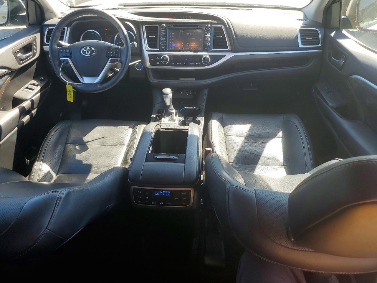 2019 TOYOTA HIGHLANDER HYBRID LIMITED PLATINUM photo 8