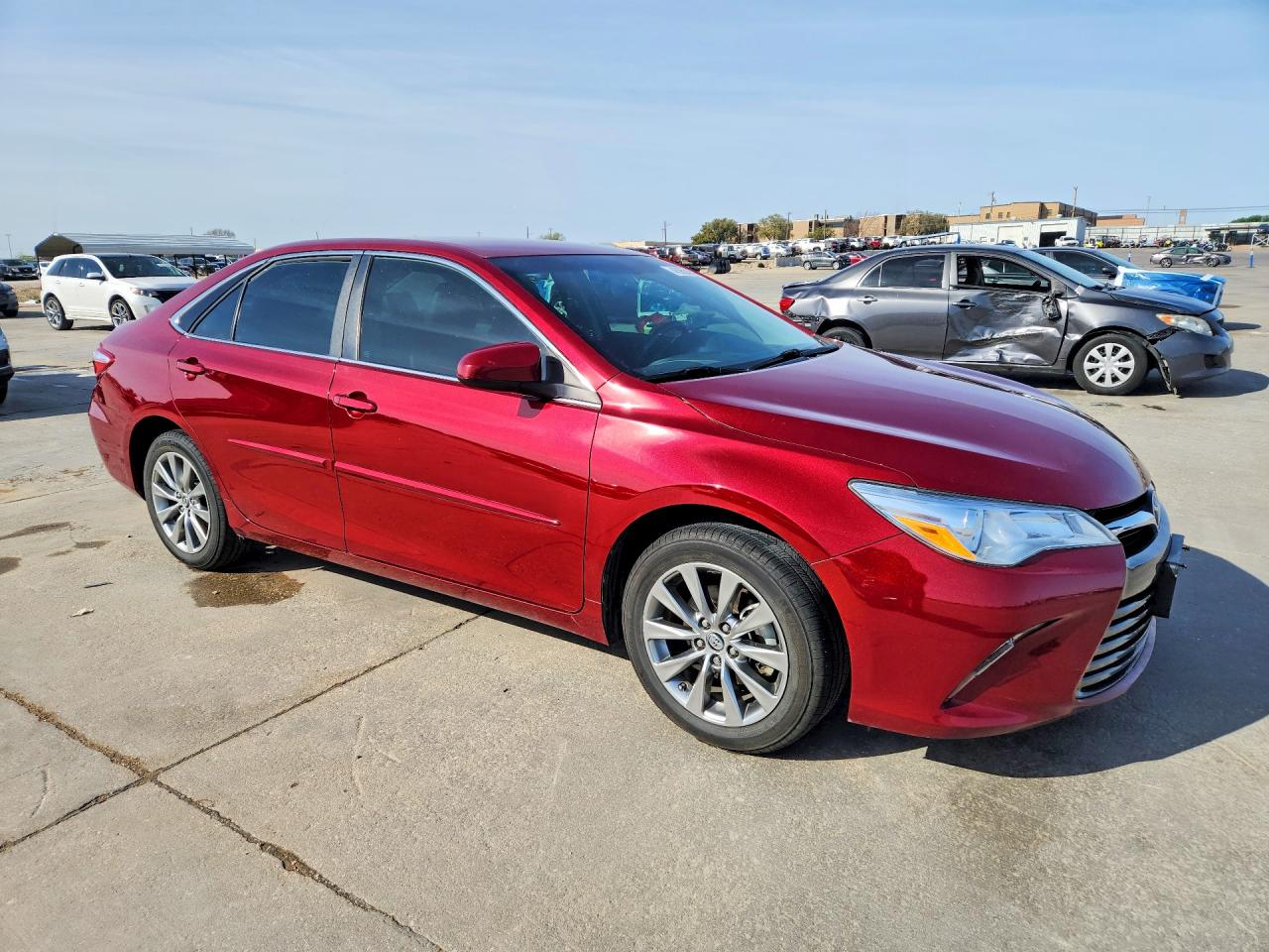 2017 TOYOTA CAMRY XLE photo 4