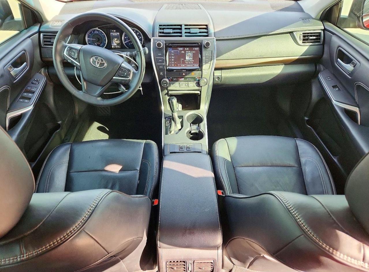 2017 TOYOTA CAMRY XLE photo 8