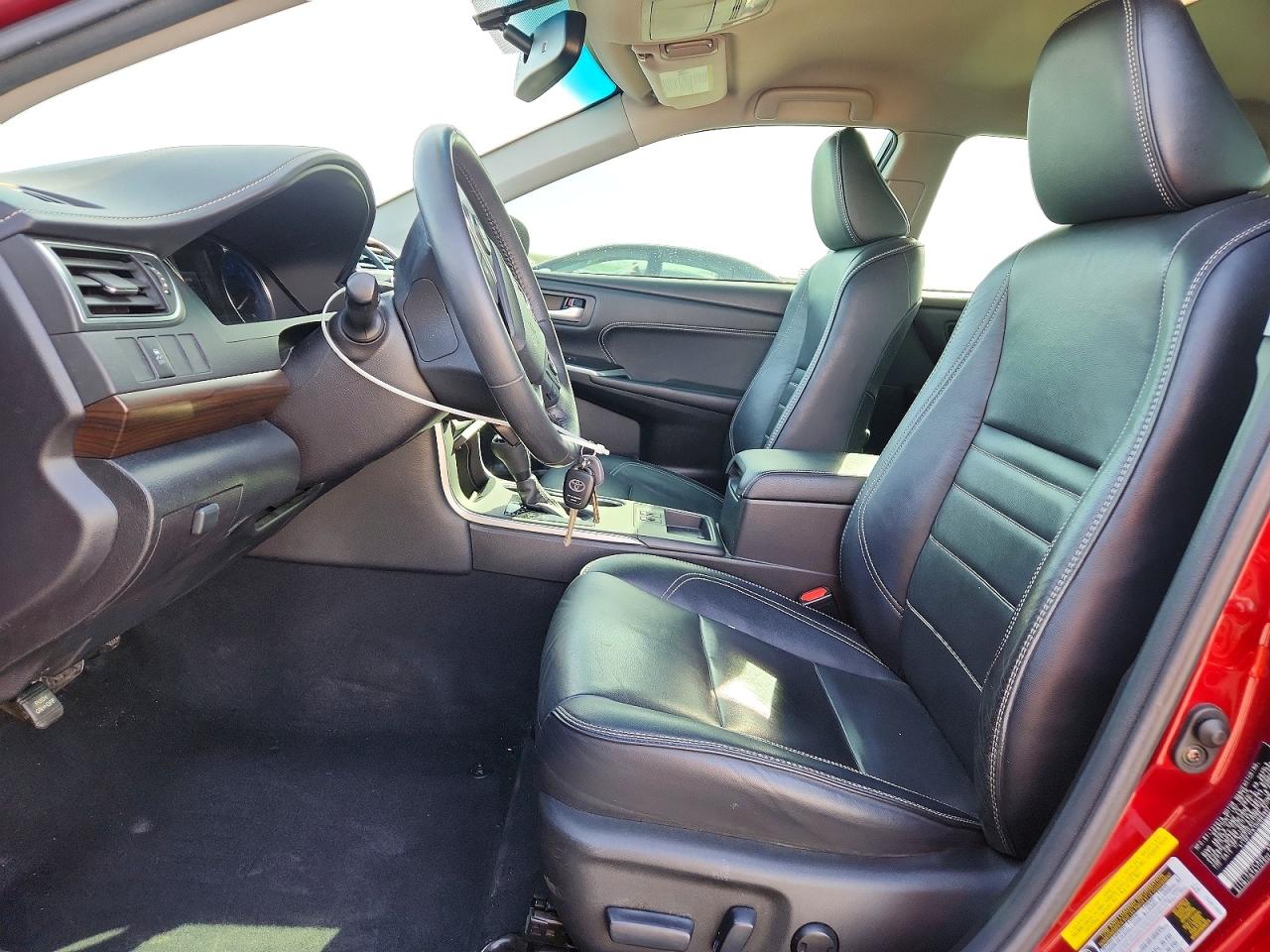 2017 TOYOTA CAMRY XLE photo 7