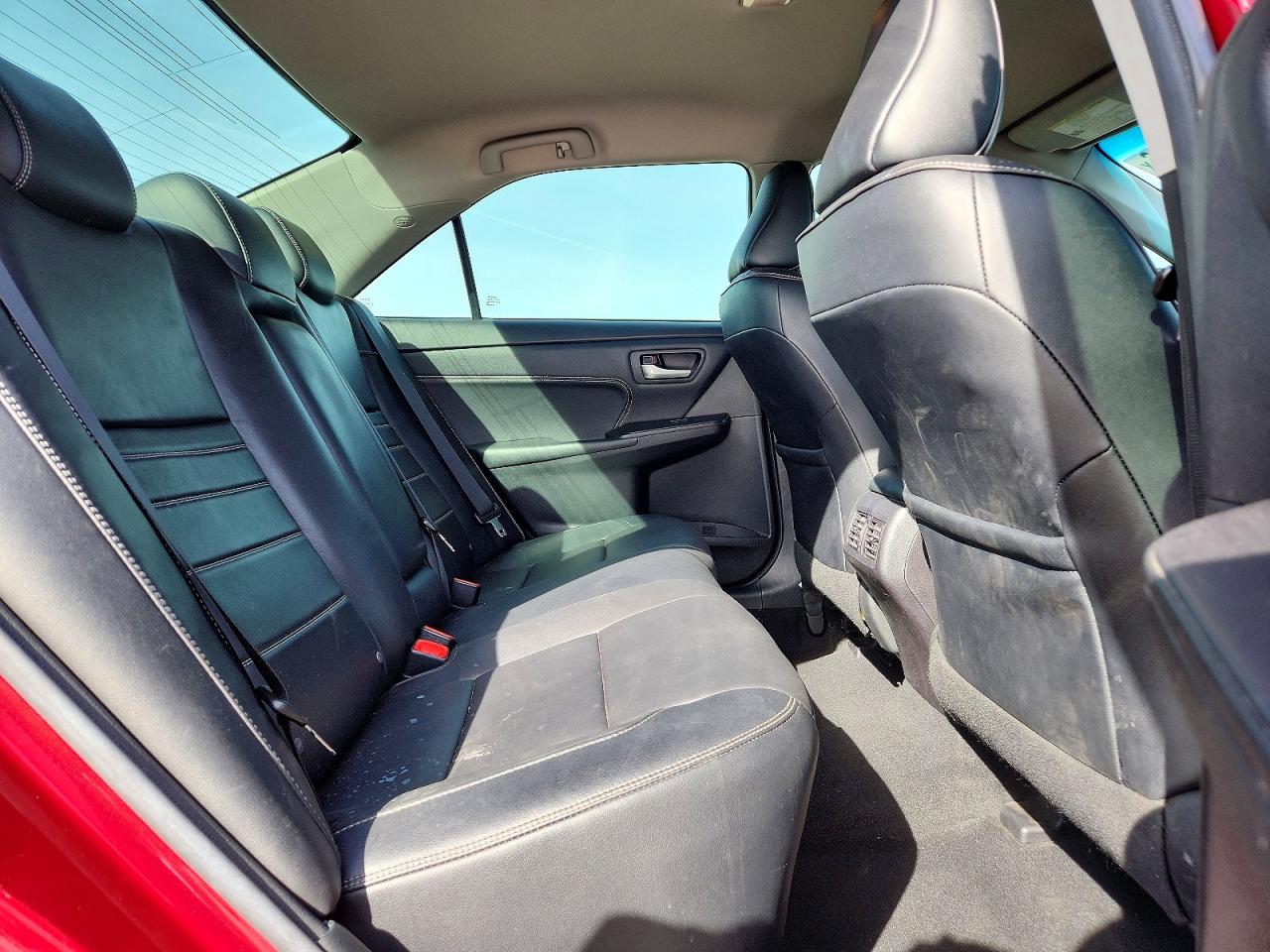 2017 TOYOTA CAMRY XLE photo 10