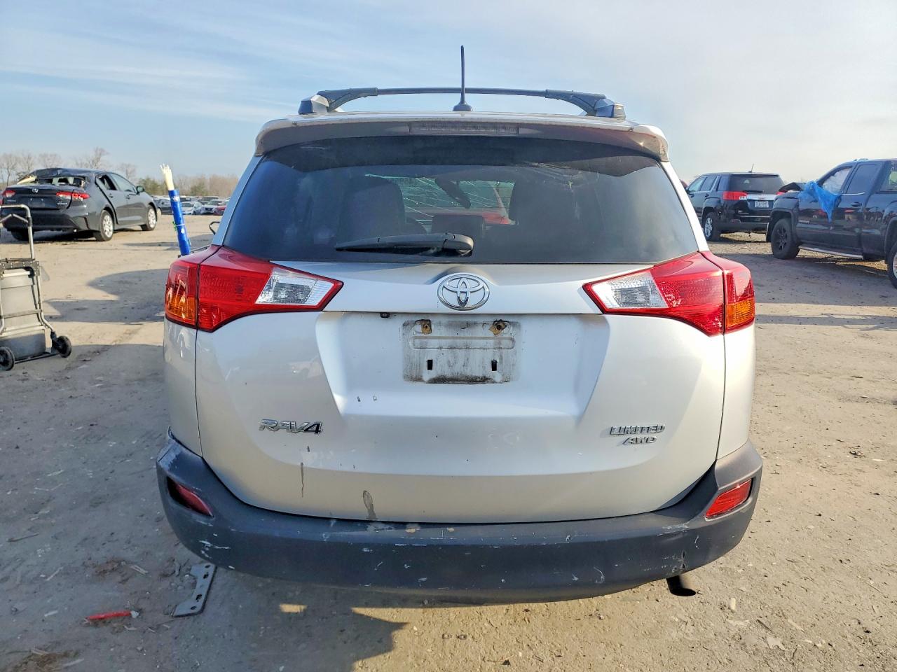 2013 TOYOTA RAV4 LIMITED photo 11