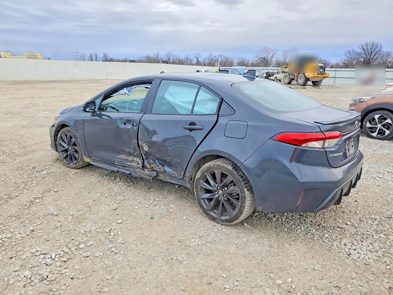 2024 TOYOTA COROLLA SE photo 3