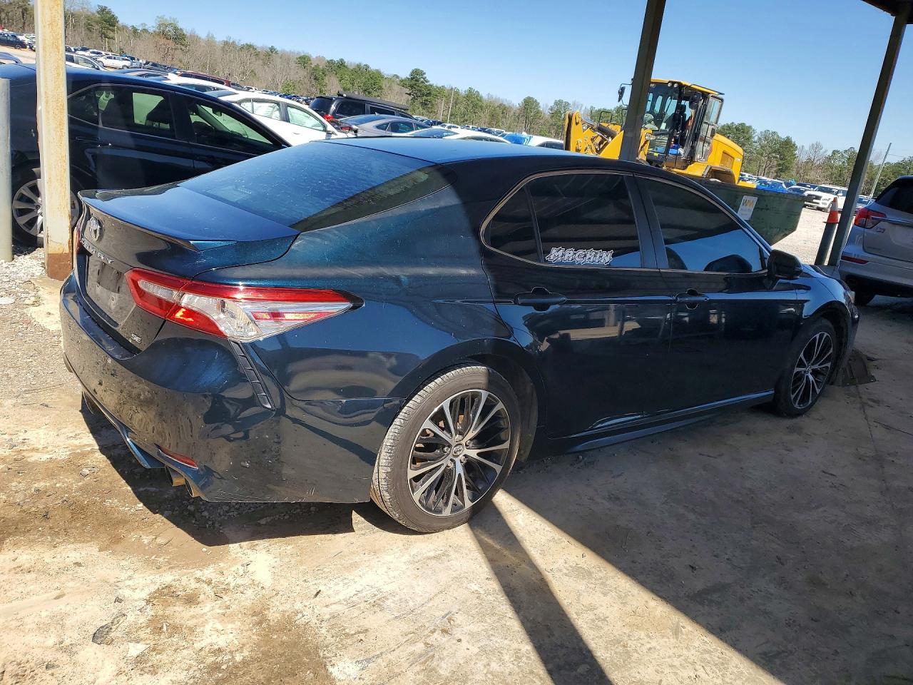 2018 TOYOTA CAMRY SE photo 7