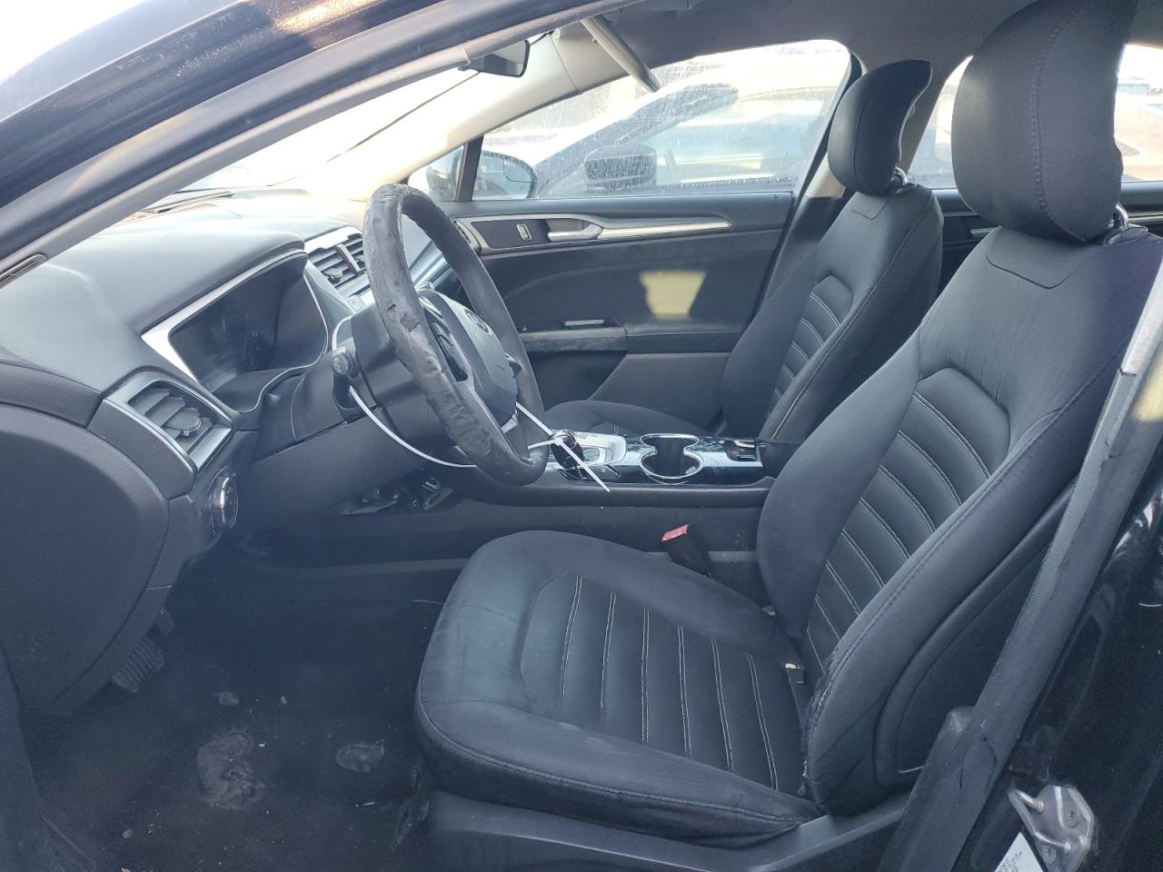 2015 FORD FUSION SE photo 19