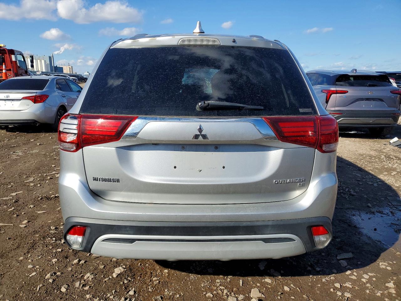 2019 MITSUBISHI OUTLANDER SE photo 16