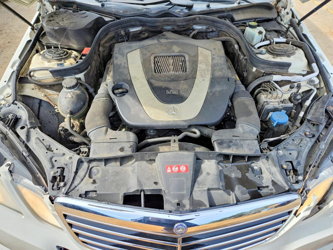 2010 MERCEDES-BENZ E 350 4MATIC photo 31