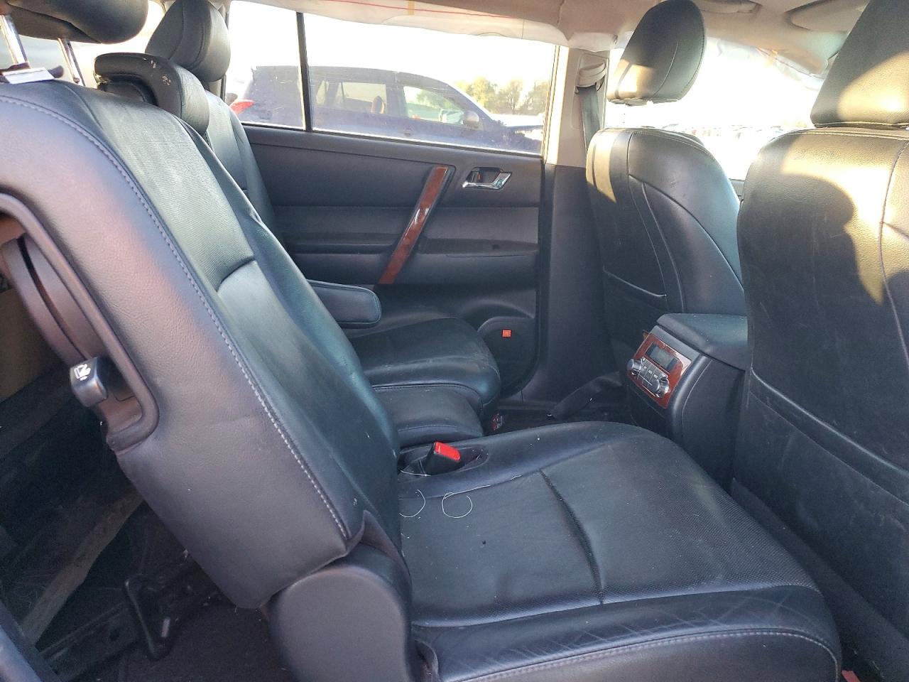 2013 TOYOTA HIGHLANDER LIMITED photo 10