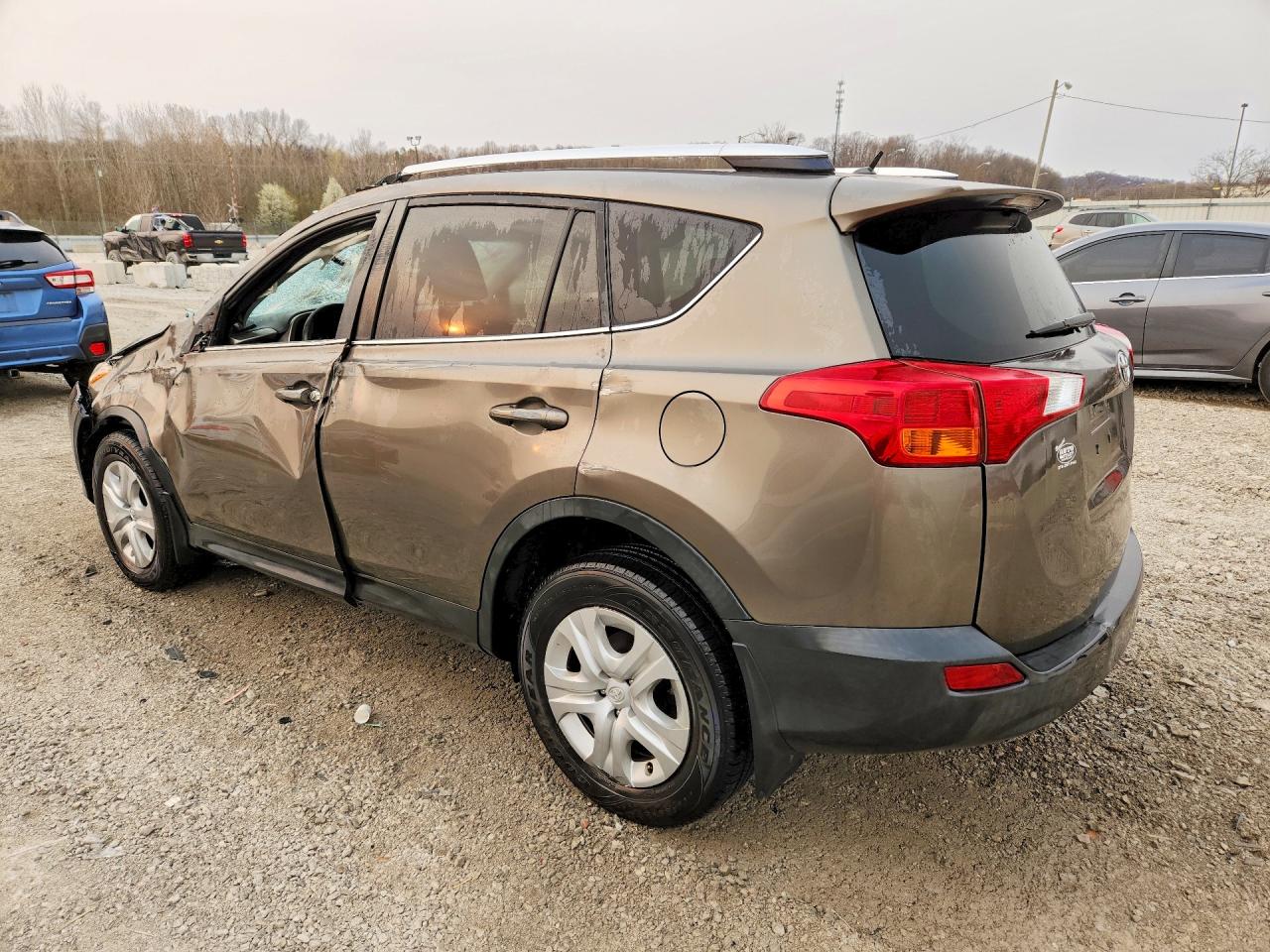 2014 TOYOTA RAV4 LE photo 3