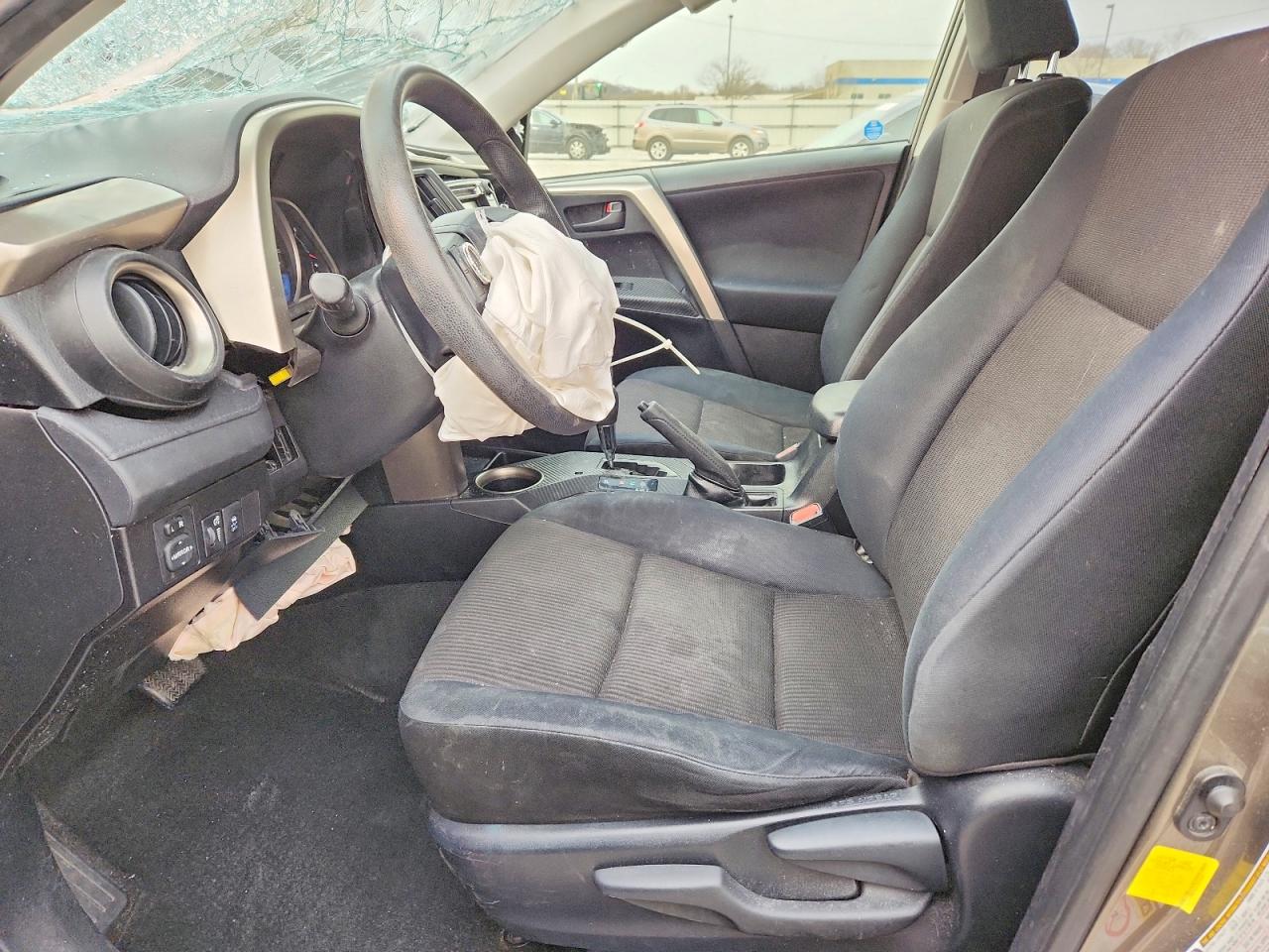 2014 TOYOTA RAV4 LE photo 13