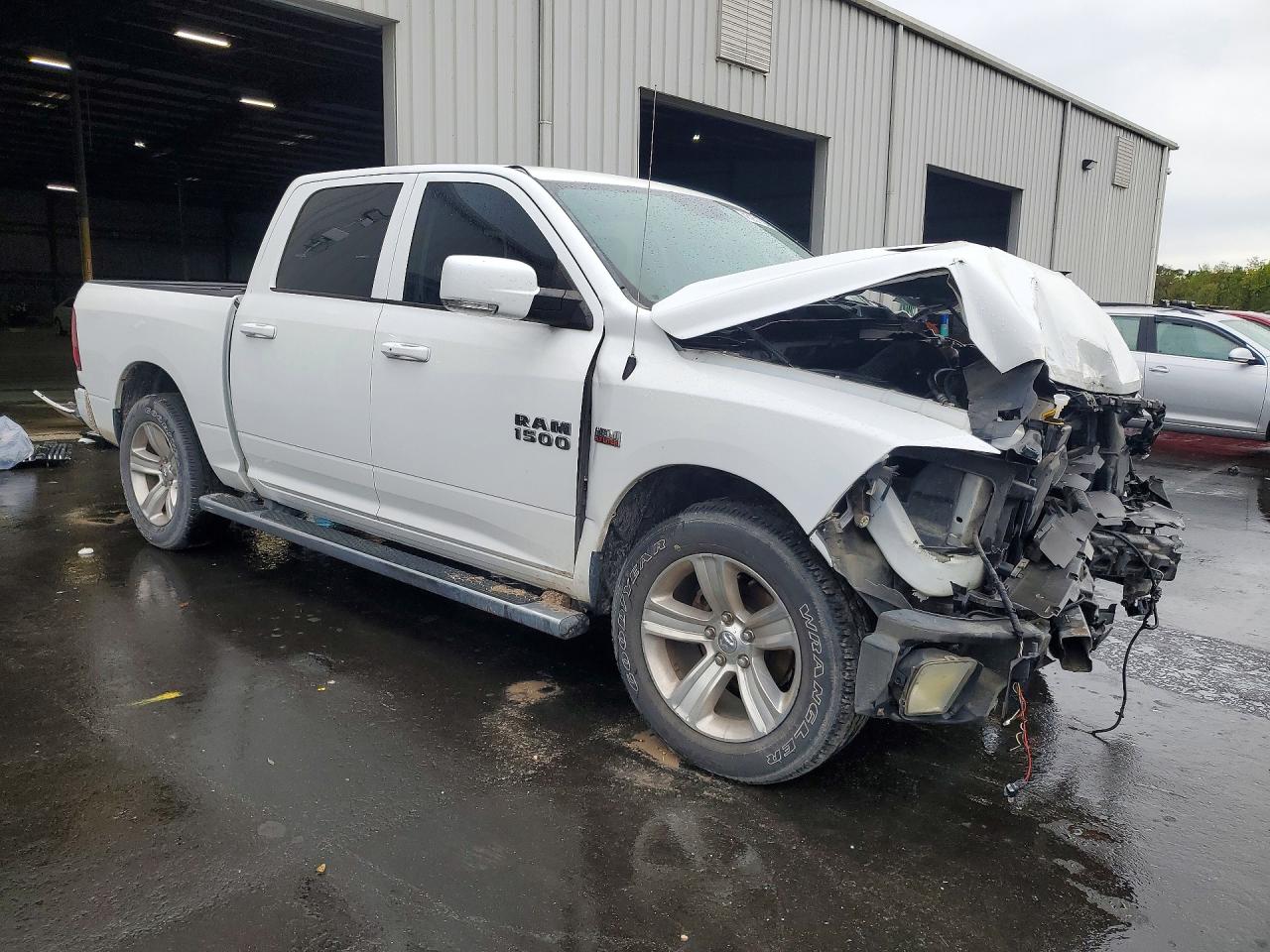 2014 RAM 1500 SPORT photo 7