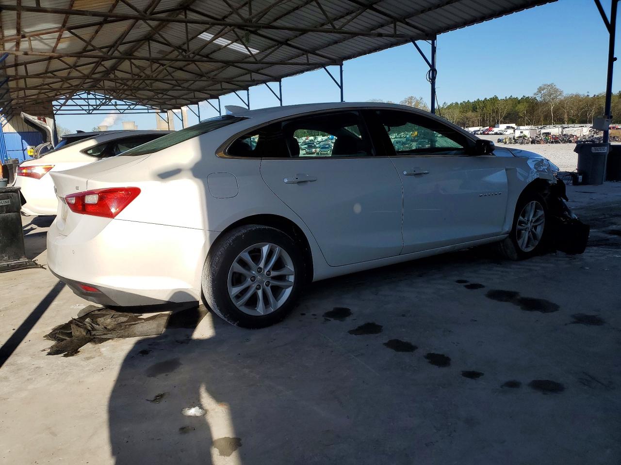 2017 CHEVROLET MALIBU LT photo 5