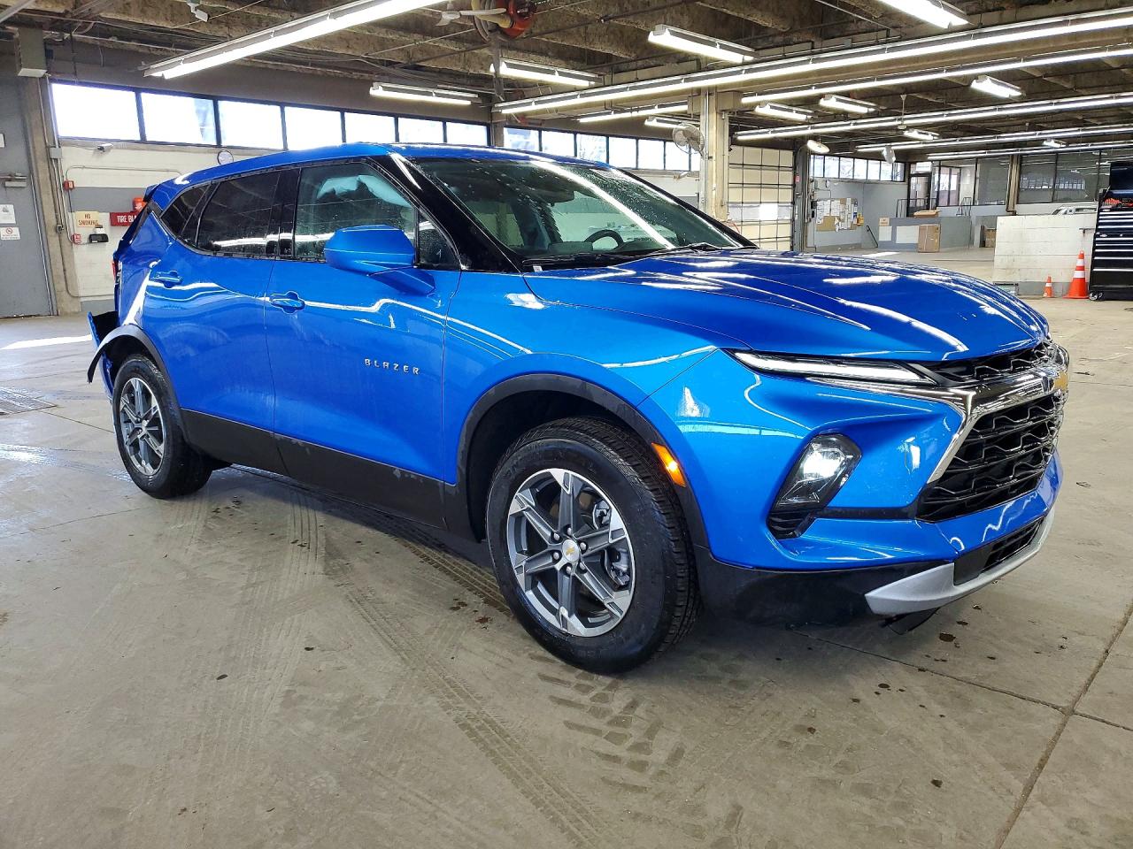 2025 CHEVROLET BLAZER 2LT photo 4