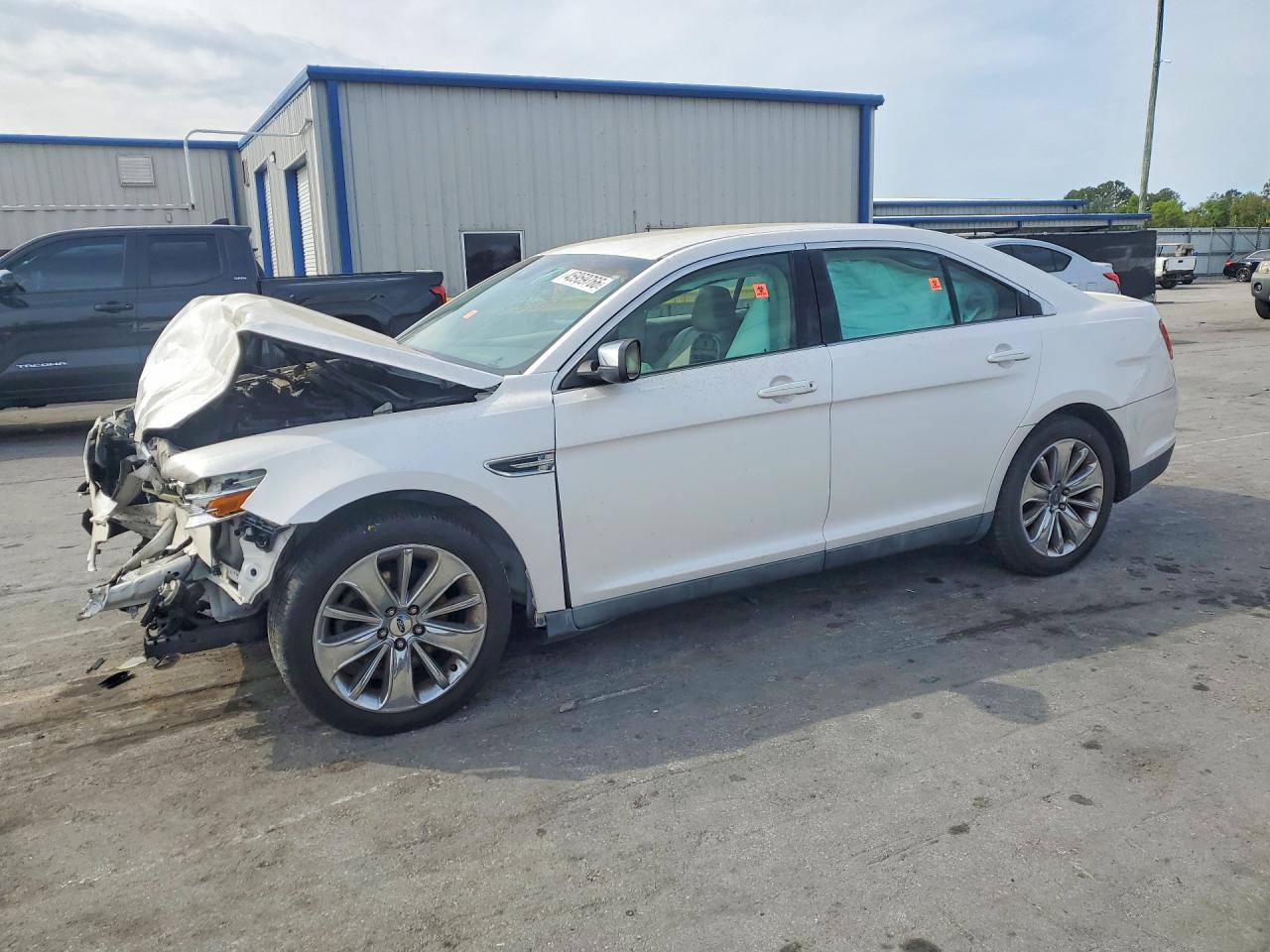 2011 FORD TAURUS
