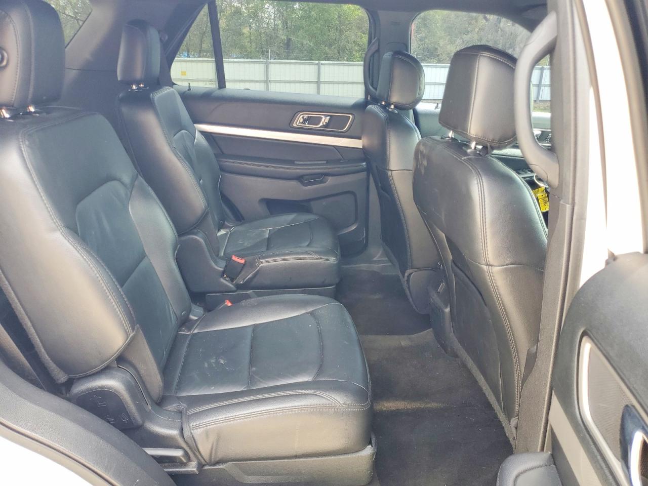 2017 FORD EXPLORER XLT photo 11