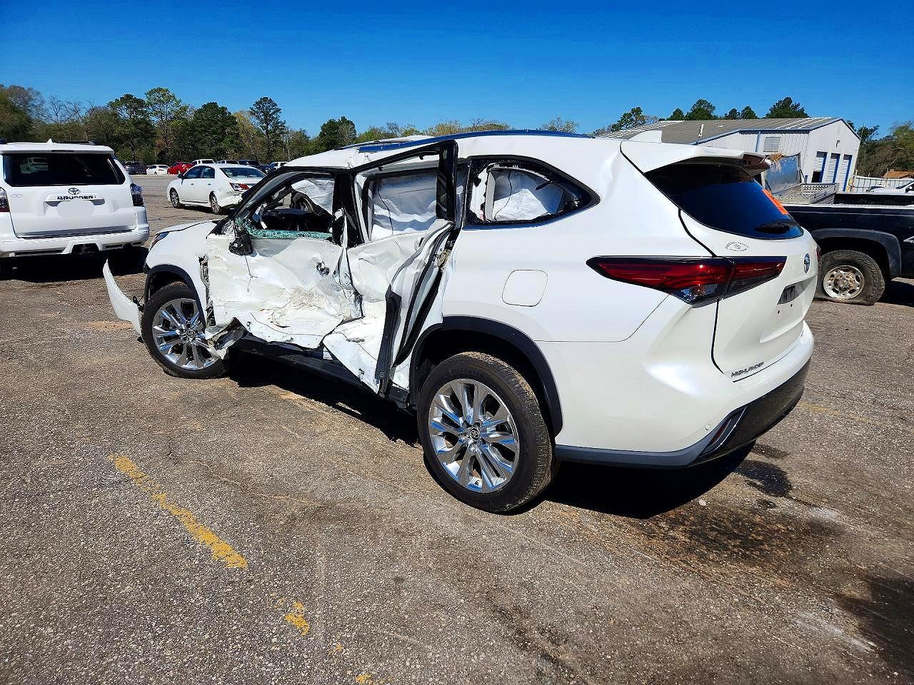 2020 TOYOTA HIGHLANDER LIMITED photo 2