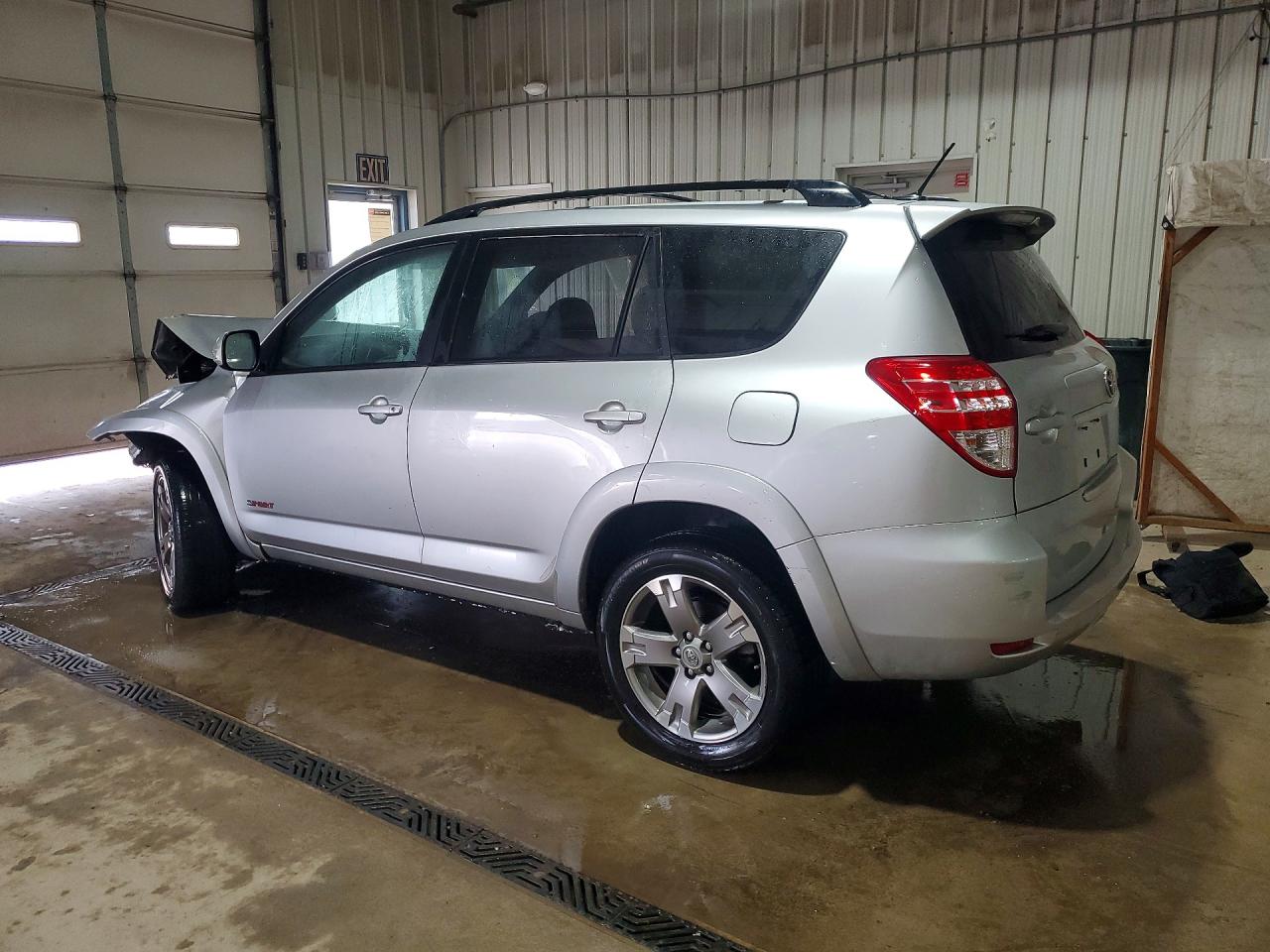 2011 TOYOTA RAV4 SPORT photo 3