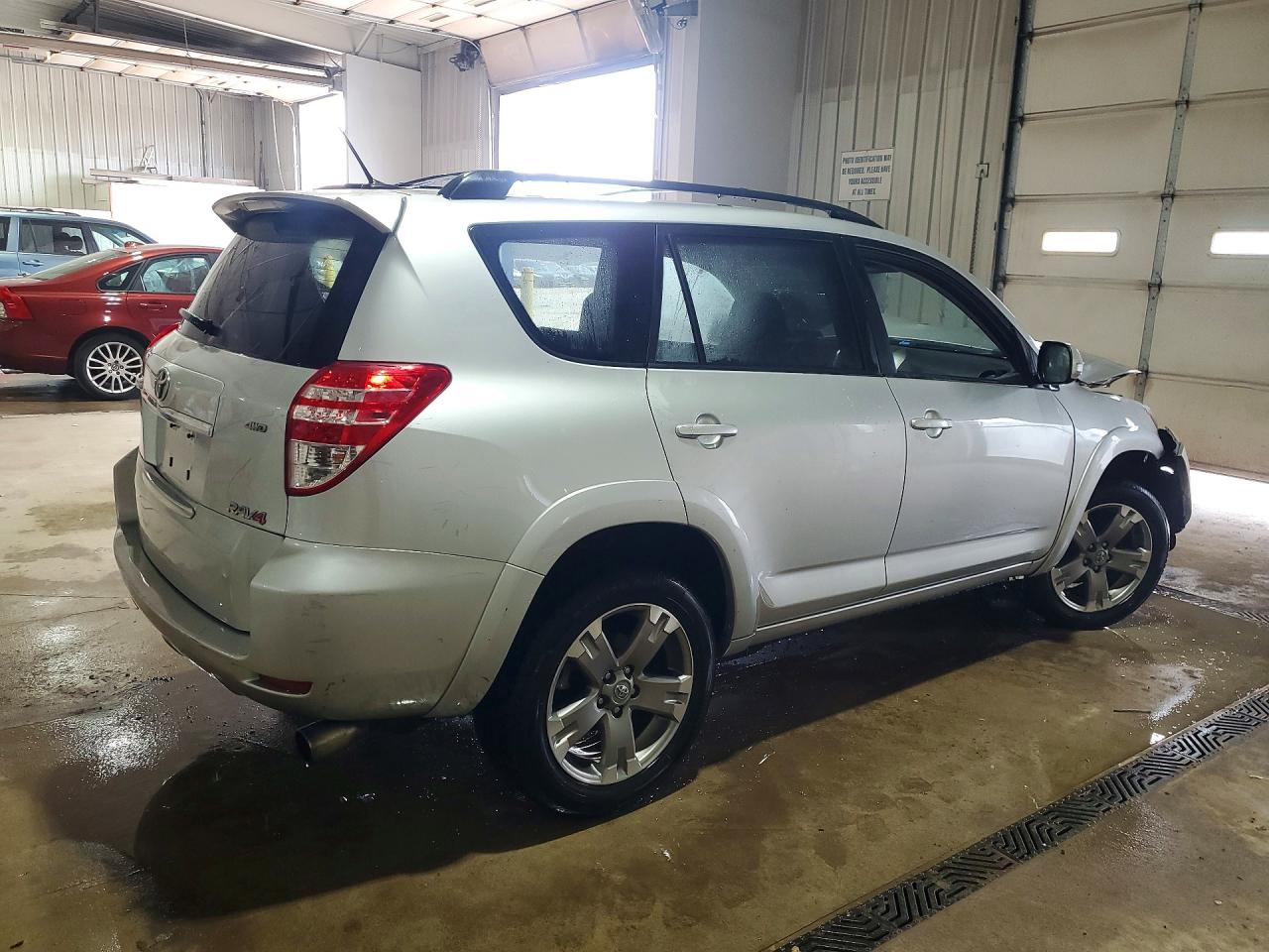 2011 TOYOTA RAV4 SPORT photo 5