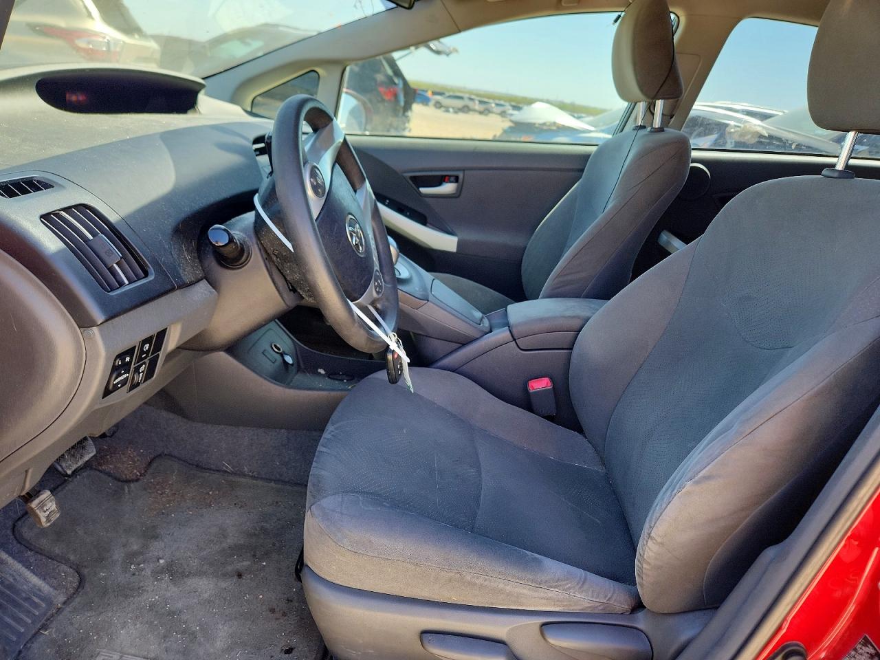 2011 TOYOTA PRIUS THREE photo 7